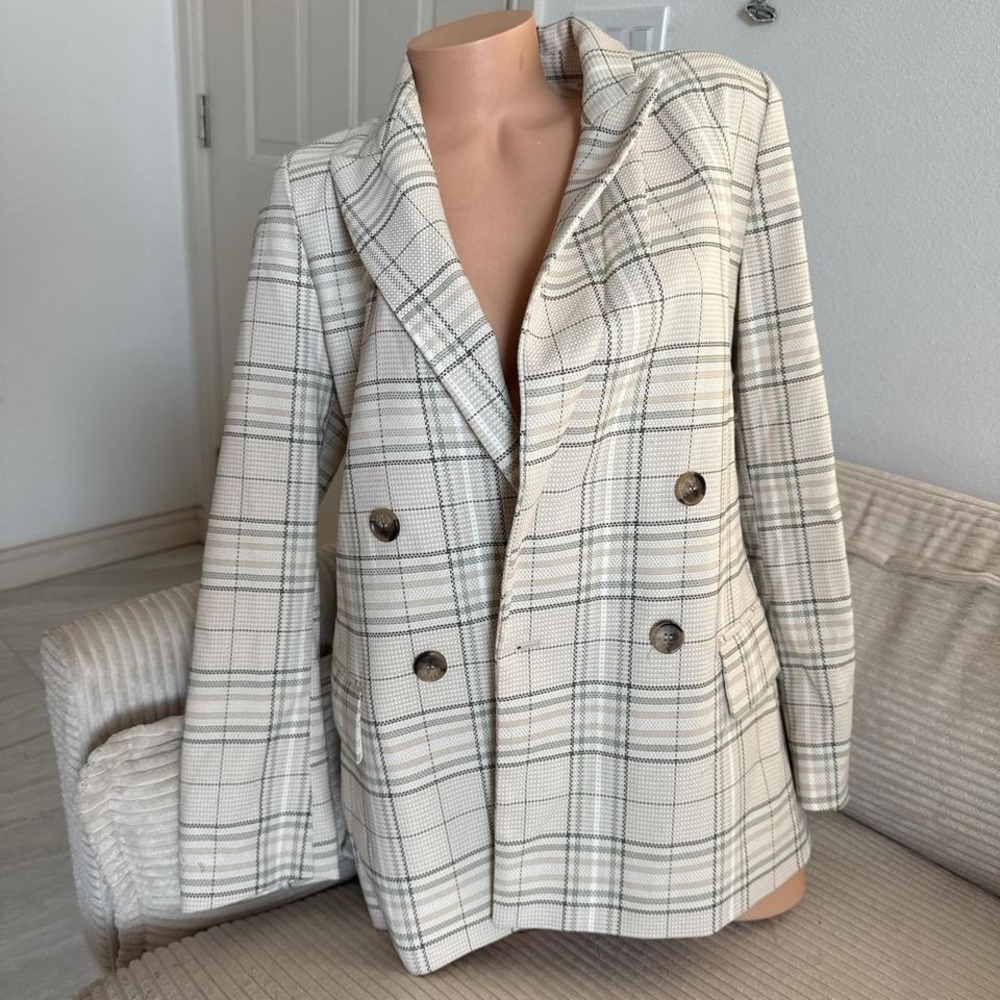 H&M cream and white plaid blazer with double breasted button front